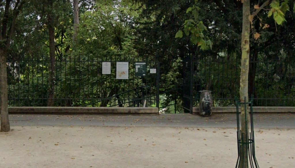 03 Paris - Buttes-Chaumont - 48 rue Botzaris.jpg