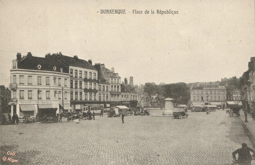 59-Dunkerque-Place-de-la-Republique-Lucien-Pollet-Editeur.jpg
