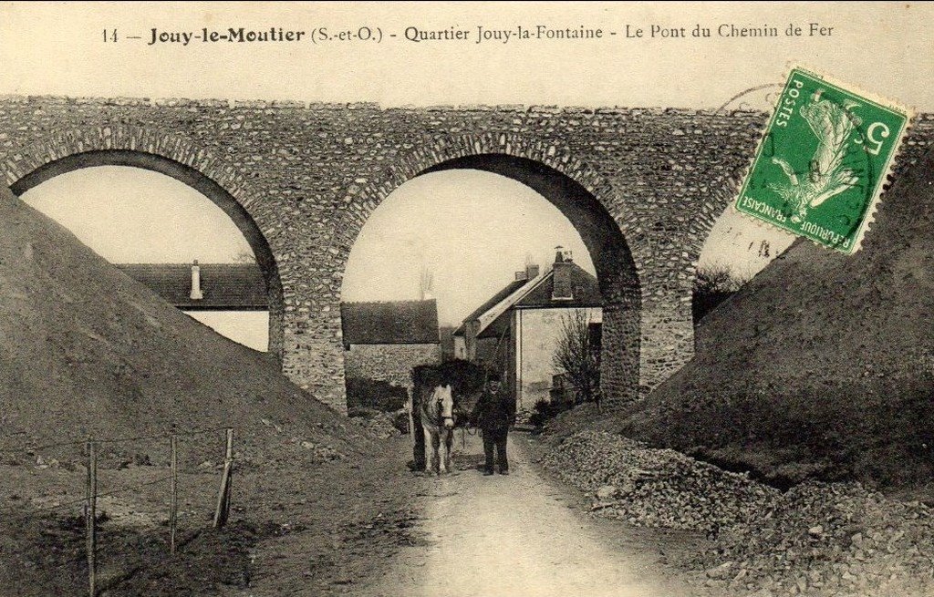 Jouy-le-Moutier 95  7-10-15.jpg