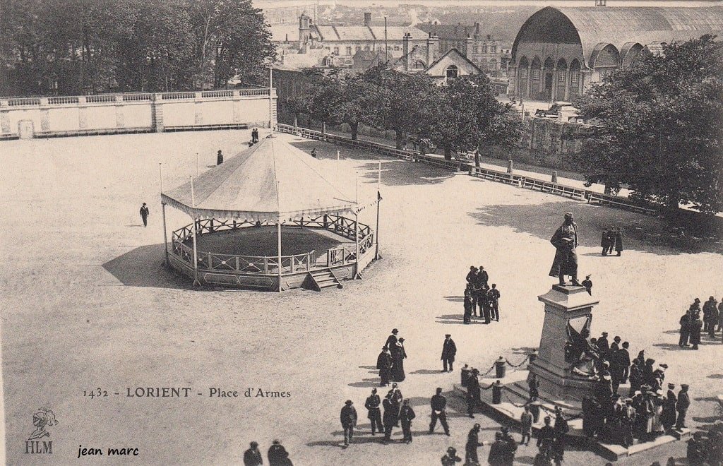 Lorient - Place d'Armes.jpg