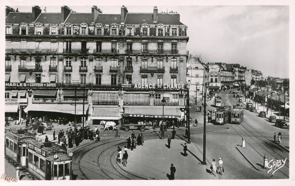 44-Nantes L-Inf - Place du Commerce - 28 Editions Gaby.jpg