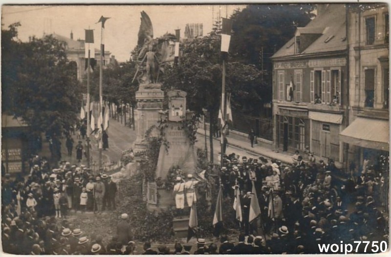 Chateauroux Place Gambetta d.jpg