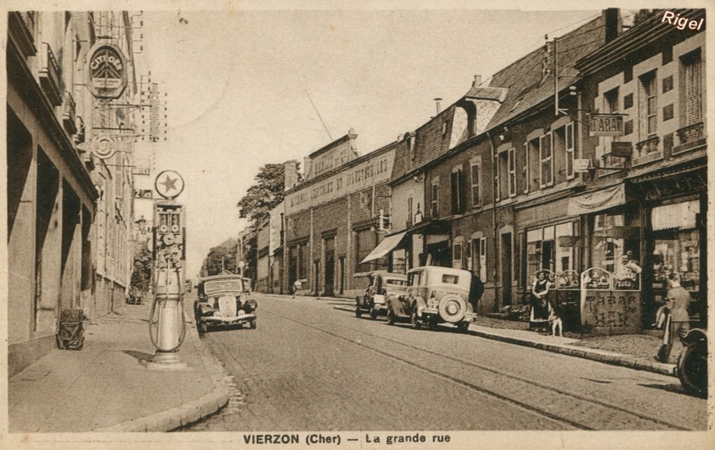 18-Vierzon - La Grande Rue.jpg