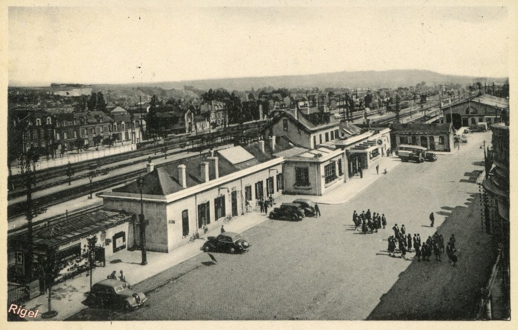60-Compiègne - La gare.jpg
