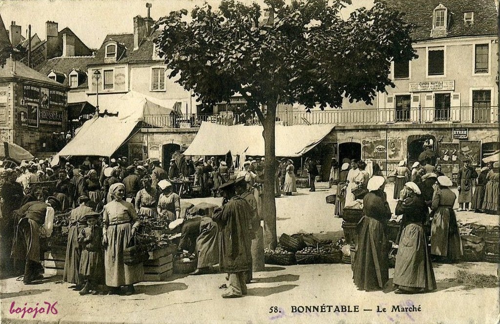 72-Bonnétable-Le Marché.jpg