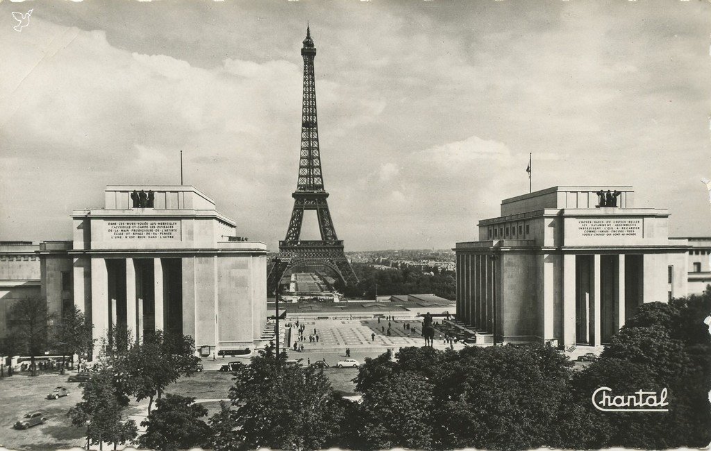 Z - TROCADERO - Chantal 3 - PARIS - Perspective sur la Palais de Chaillot et la Tour Eiffel.jpg