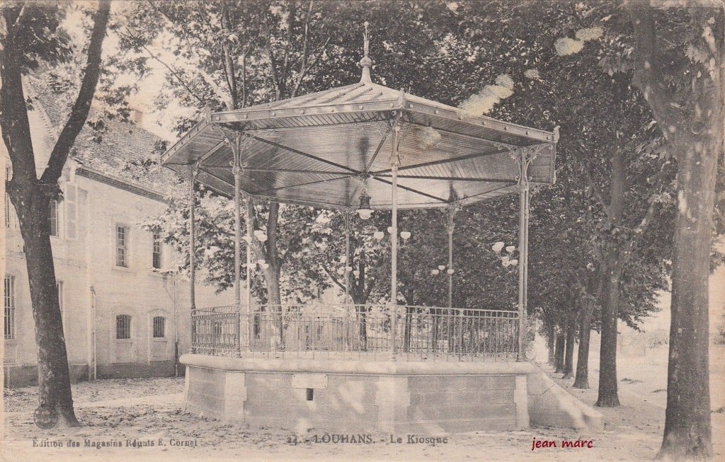 Louhans - Le Kiosque (1918).jpg