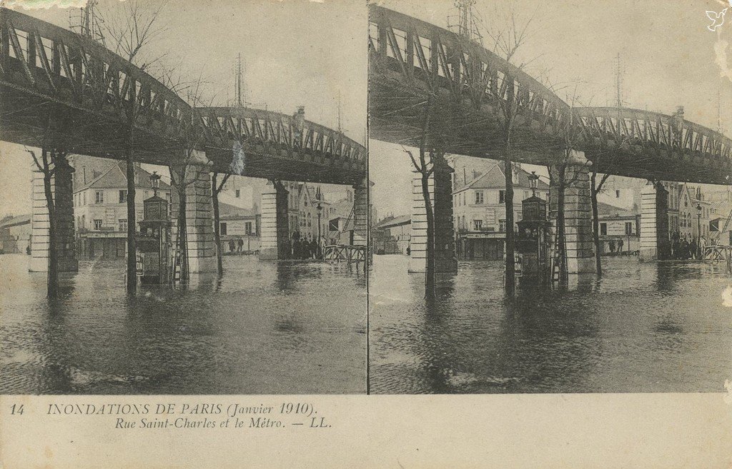 LL 14 - stéréo - Rue st-charles et le métro.jpg