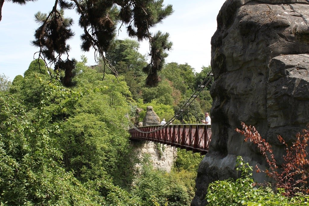 Parc des Buttes Chaumont 13.jpg