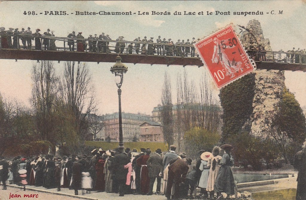 Buttes-Chaumont - Les bords du Lac et le Pont suspendu (1914).jpg