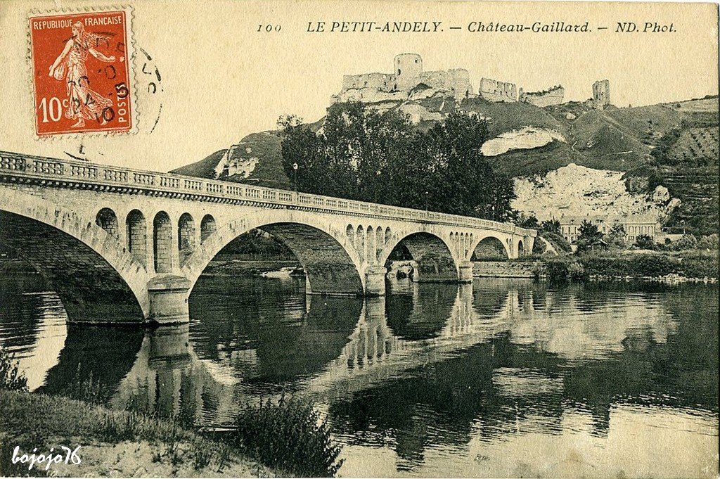 27-Le Petit Andely-Seine et Château Gaillard.jpg