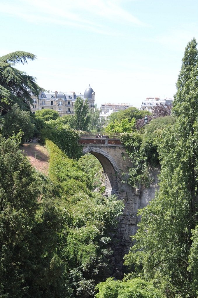 Parc des Buttes Chaumont Pont de Briques.jpg