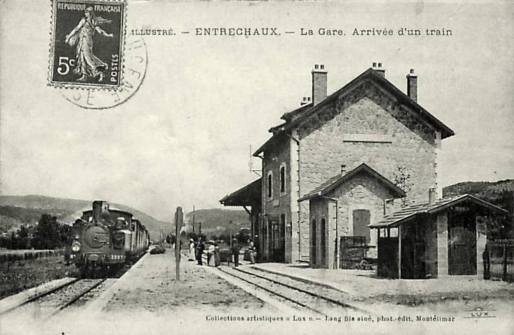 Entrechaux 84  1-04-13.jpg