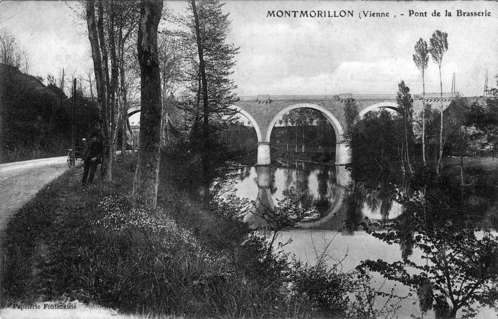 Montmorillon_PontDeLaBrasserie.jpg