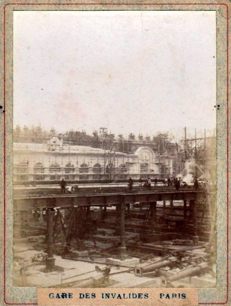 Paris- Gare des Invalides CP 75  25-4-15.jpg