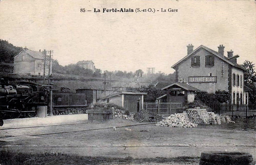 La Ferté-Alais 91  11-6-13.jpg