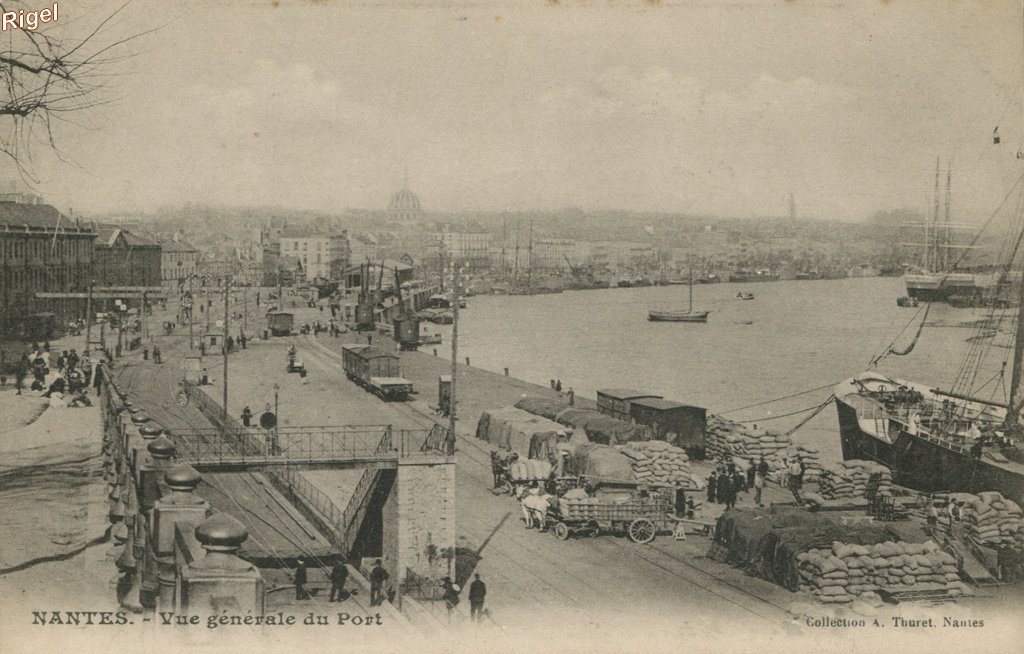 44 - Nantes Vue générale du Port.jpg