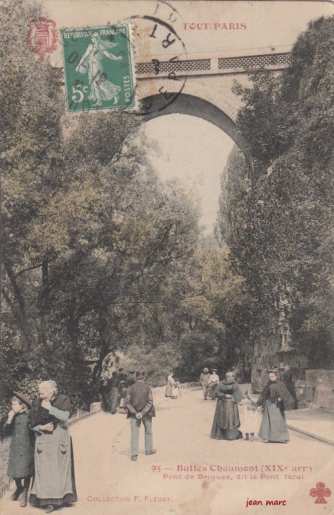 00 Buttes Chaumont - Pont de Briques dit le Pont Fatal (1909).jpg