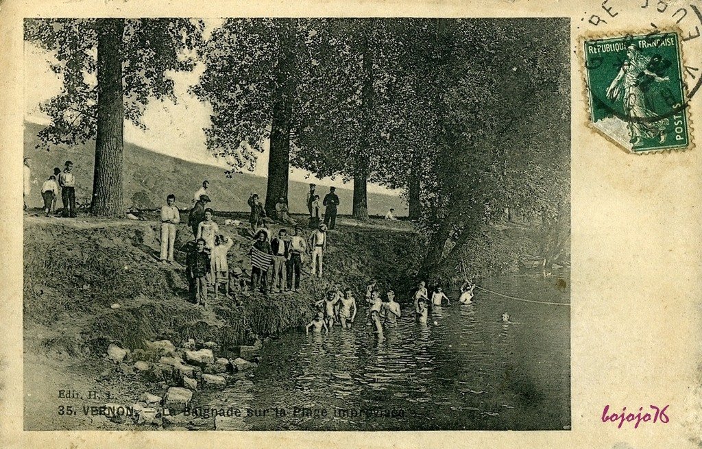 27-Vernon-La Baignade sur la Plage.jpg