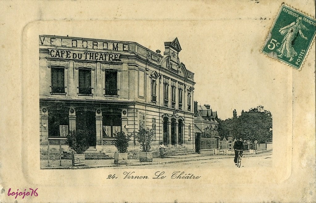 27-Vernon-Le Théâtre.jpg
