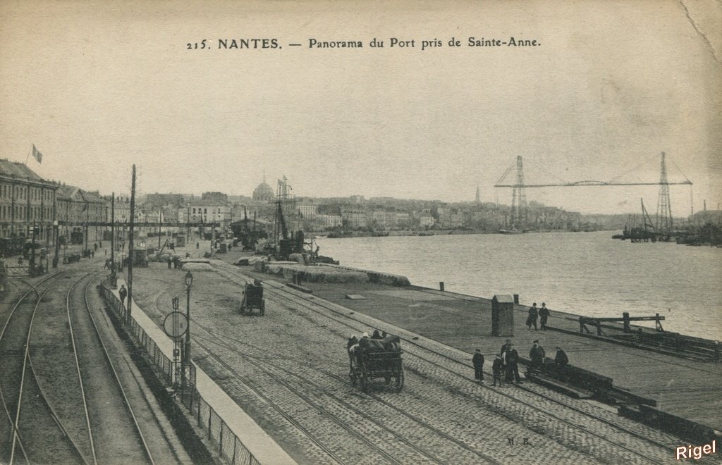 44-Nantes - Panorama du Port pris de Sainte-Anne - 215.jpg
