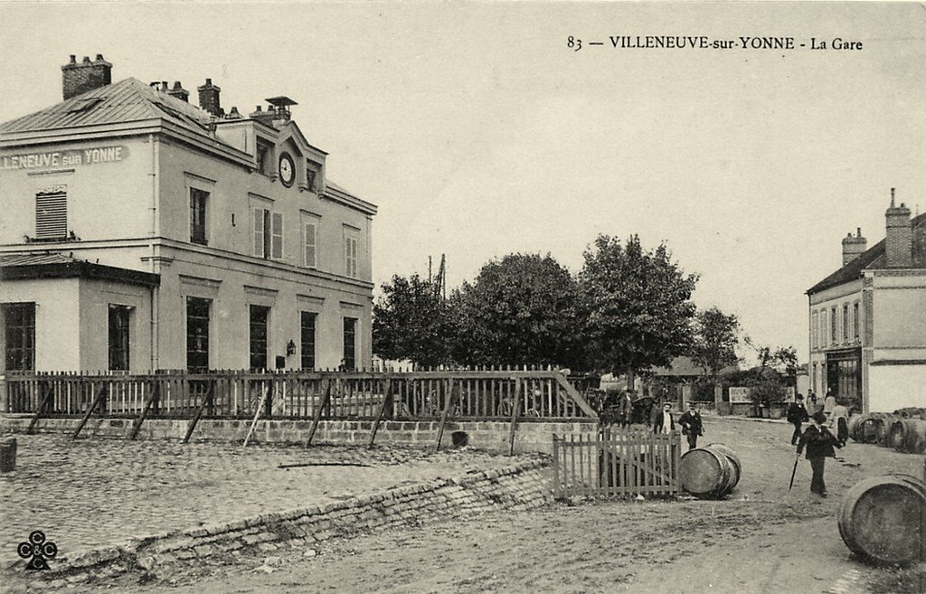 Villeneuve-sur-Yonne 89.jpg