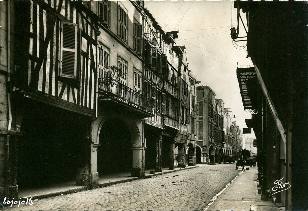 17-La Rochelle-Rue des Merciers.jpg