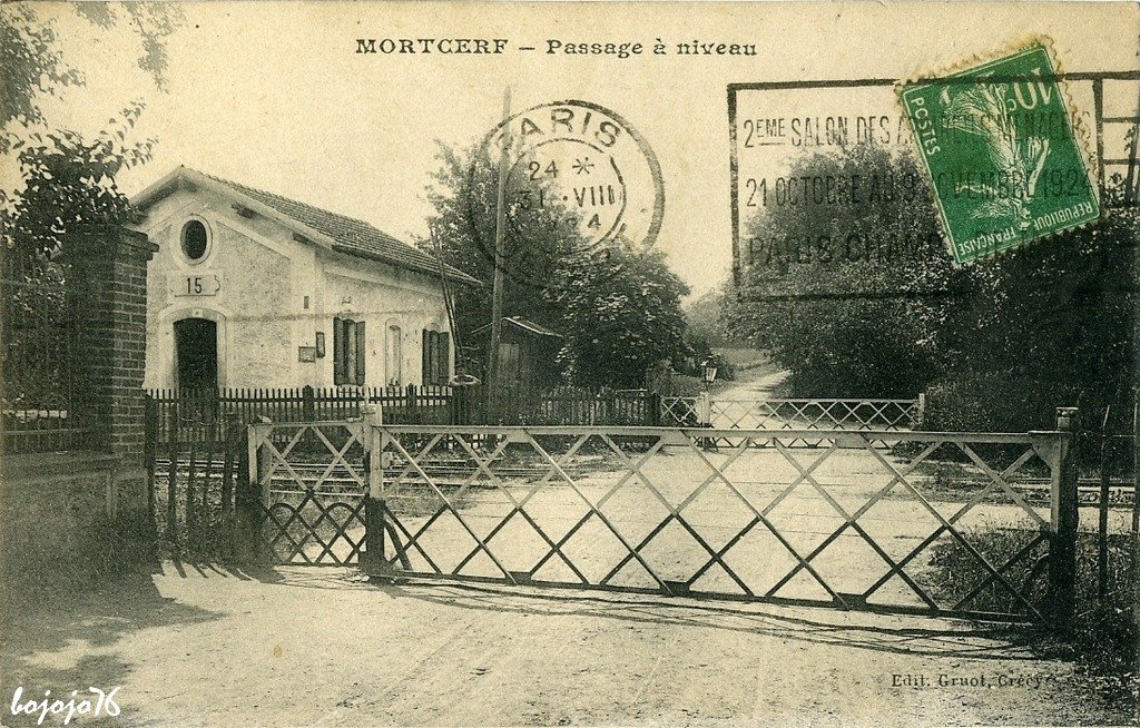77-Mortcerf-Passage à niveau.jpg