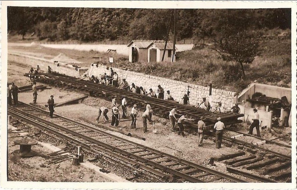 Les Métiers du Rail-Avon travaux de voie en 1948 77  26-1-16.jpg