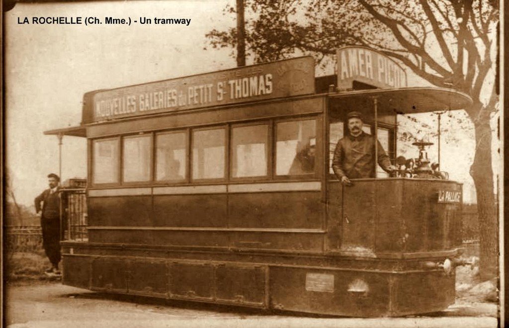 La Rochelle tram 17.jpg