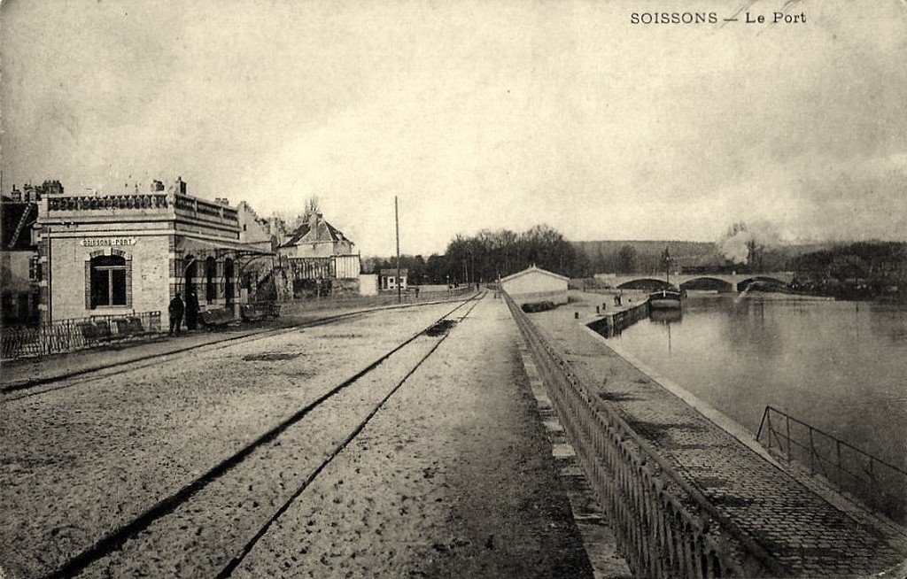 Soissons-port 02.jpg