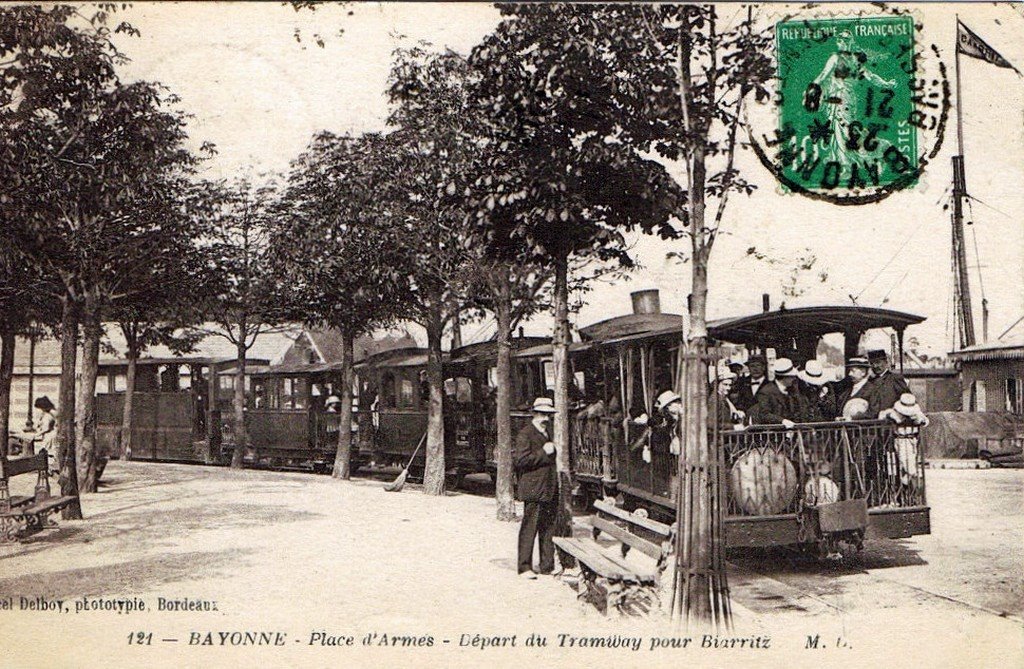 Bayonne tram 64.jpg