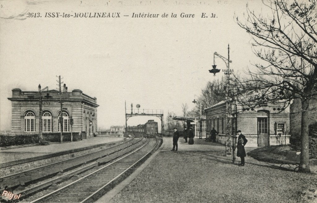 92-Issy-les-Mouluneaux - Intérieur de la Gare EM.jpg