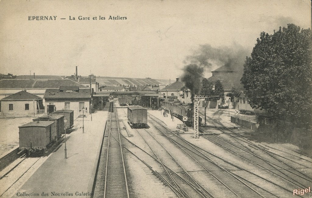 51-Epernay - La gare et les Ateliers.jpg