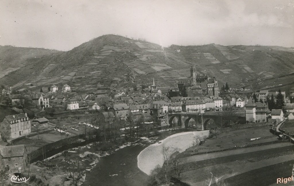 12-Estaing Aveyron - Vue Générale - CIM.jpg