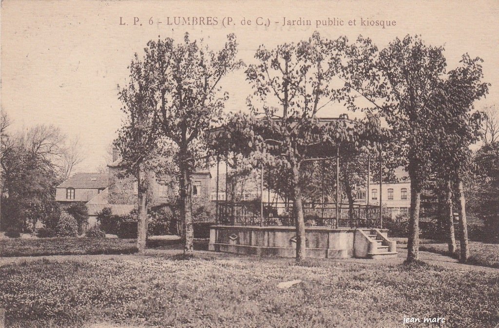 Lumbres - Jardin public et Kiosque (1928).jpg