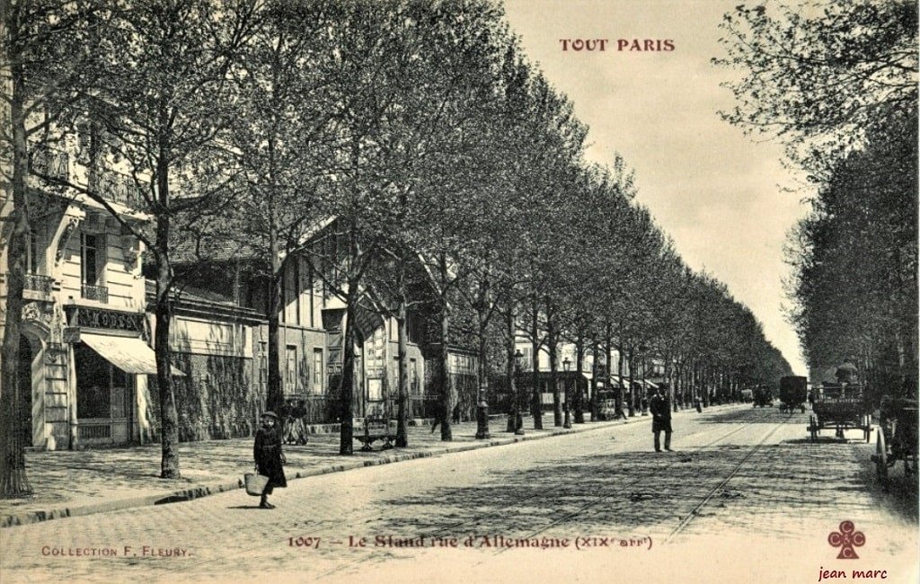 Paris XIXe - Le Stand rue d'Allemagne (tout-paris 1007).jpg