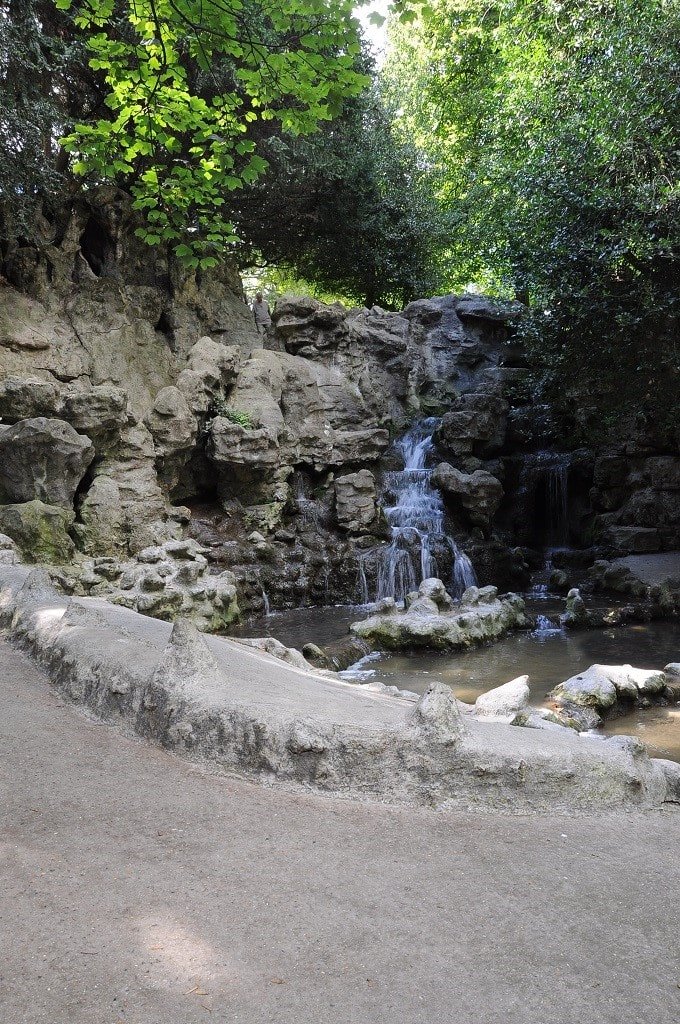 Parc des Buttes Chaumont 02.jpg