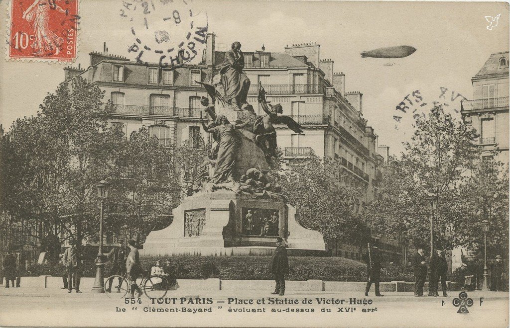 Z - 554 - Place et Statue Victor-Hugo.jpg