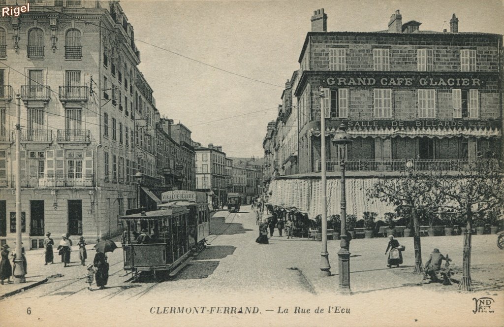 63-Clermont-Ferrand - Rue de l'Ecu - Tramway - 6 ND Phot.jpg
