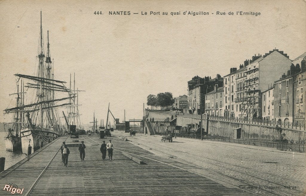 44-Nantes - Port Quai d'Aiguillon - Rue de l'Ermitage.jpg