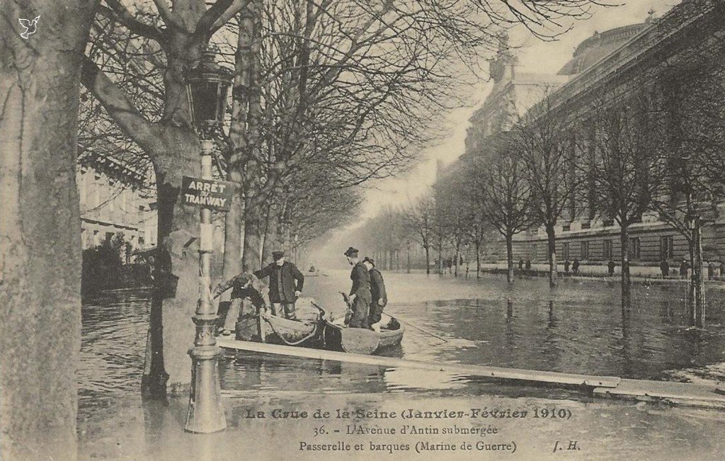 Z - 1910 - 36 - Avenue d'antin submergée.jpg