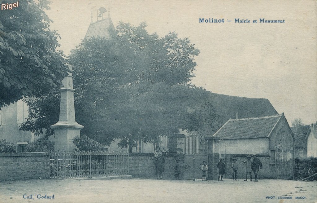 21-Molinot - Mairie et Monument - Coll Godard Phot Combier.jpg
