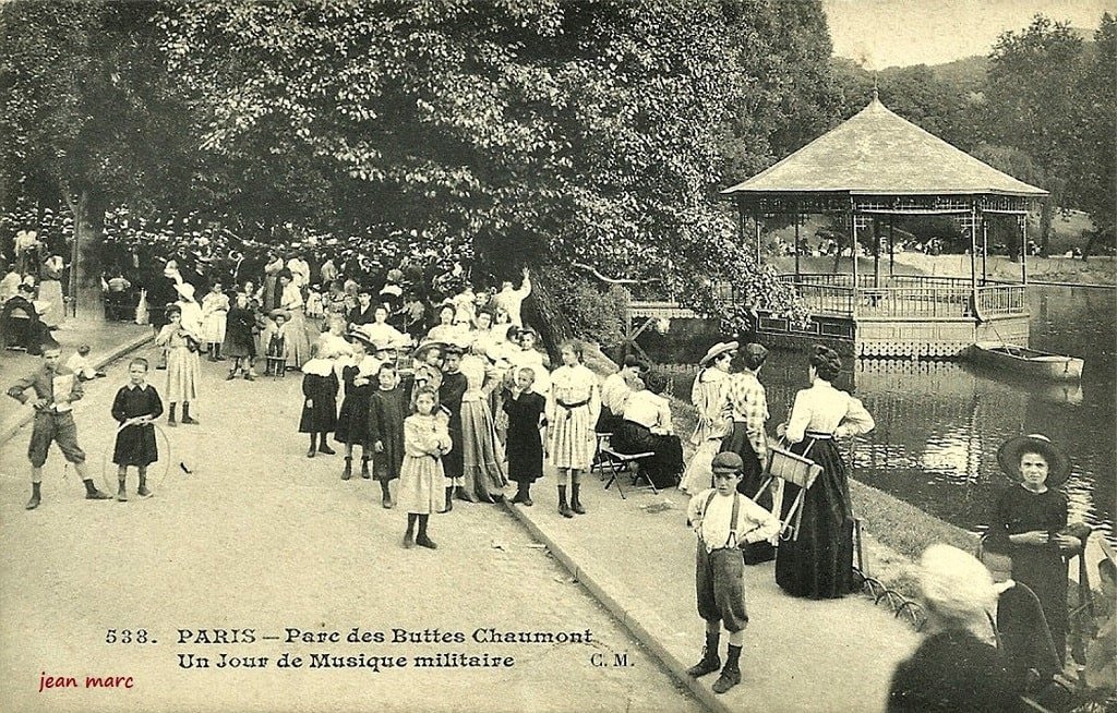 00 Buttes-Chaumont - Un Jour de Musique militaire.jpg