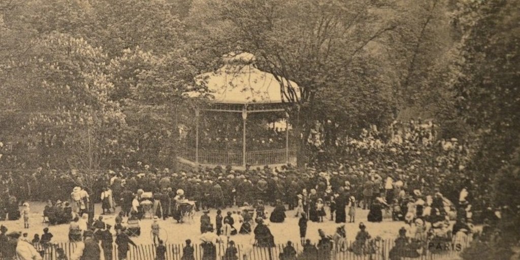 Buttes-Chaumont - Le Nouveau Kiosque à musique sur la terre ferme.jpg