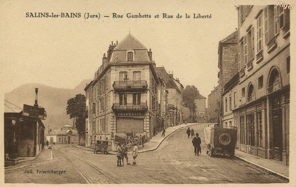 39-Salins-les-Bains - Rue Gambetta et Rue de la Liberté - Coll Veisemburger - CIM.jpg