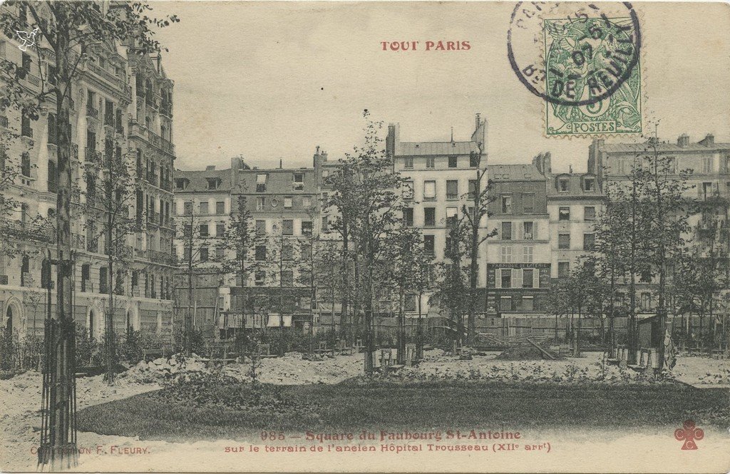 Z - 985 - Square Fbg St-Antoine.jpg