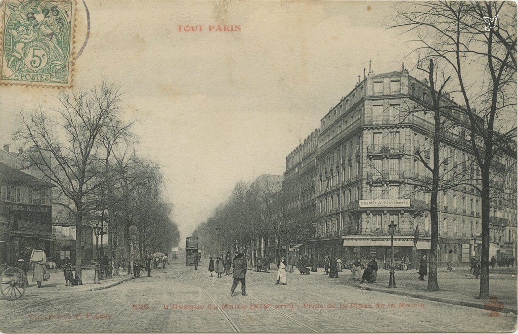 Z - 526 - L'Av du Maine prise de la Place de la Mairie.jpg