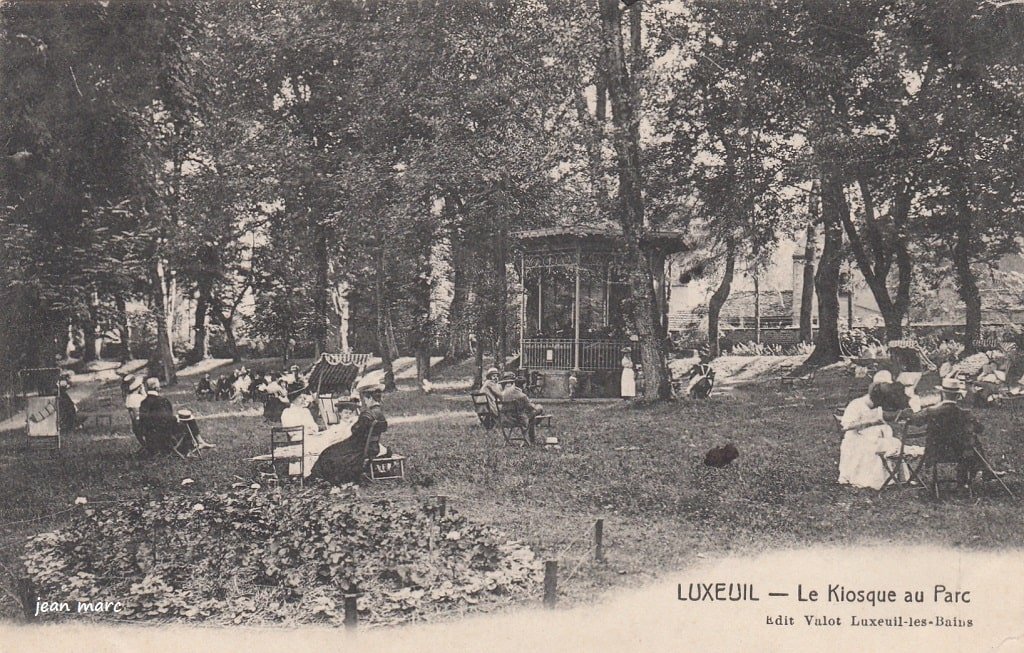 Luxeuil - Le Kiosque au Parc.jpg