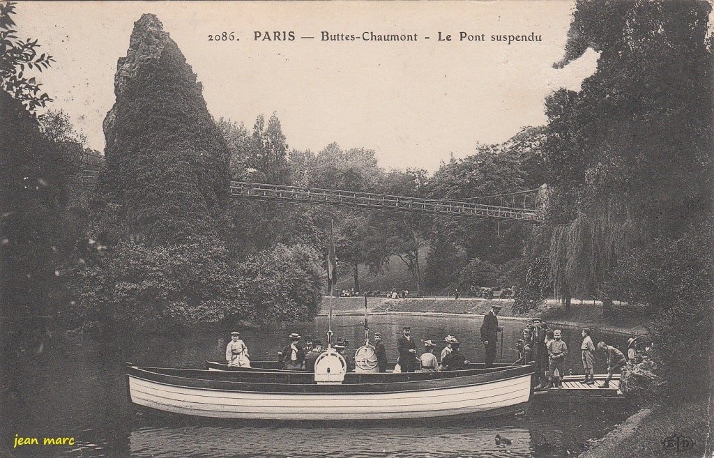 00 Buttes Chaumont - Le Pont suspendu (1909).jpg